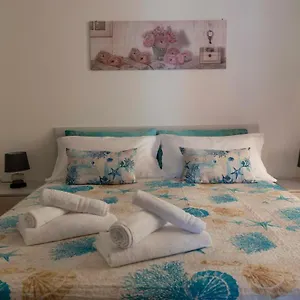 Welcomely - The Butterfly House , Cala Gonone Italia